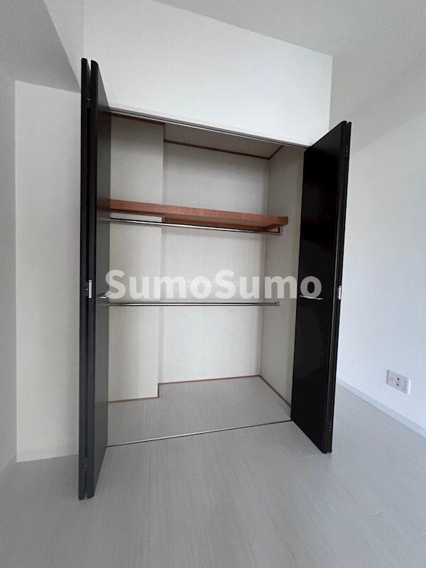 物件内観写真13　(たっぷりとした収納スペースです)