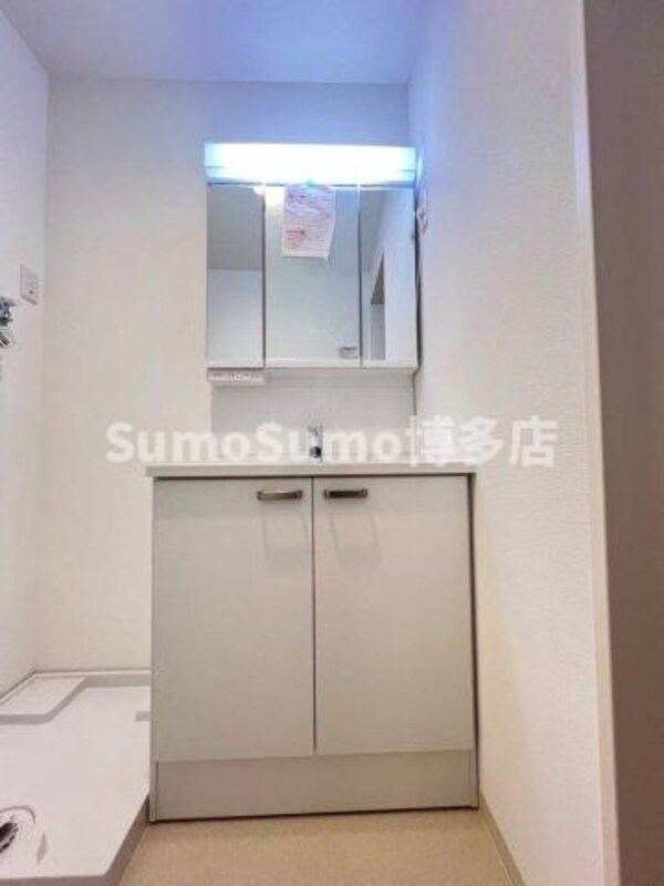 独立洗面台