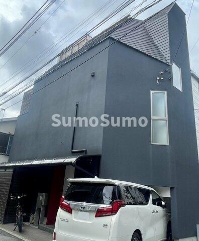 物件外観写真1　(きれいな外観です)