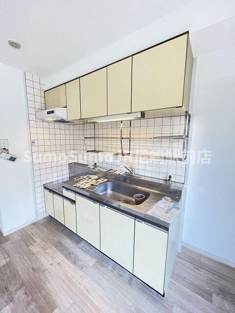 物件内観写真4　(キッチンでお料理をお楽しみください)