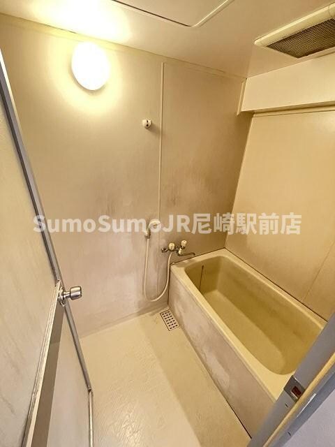 物件内観写真6　(コンパクトで使いやすいお風呂です)