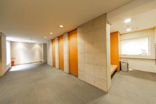 ロビー・ラウンジ( )