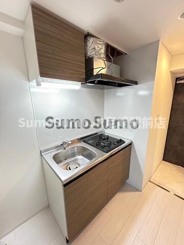 物件内観写真12　(コンパクトなキッチンで掃除もラクラク)