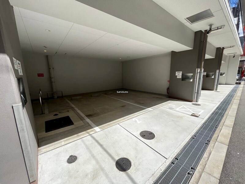 物件外観写真5　(駐車場完備です)