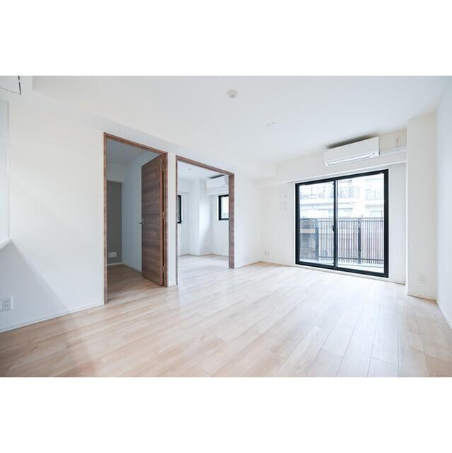 物件内観写真2　( )