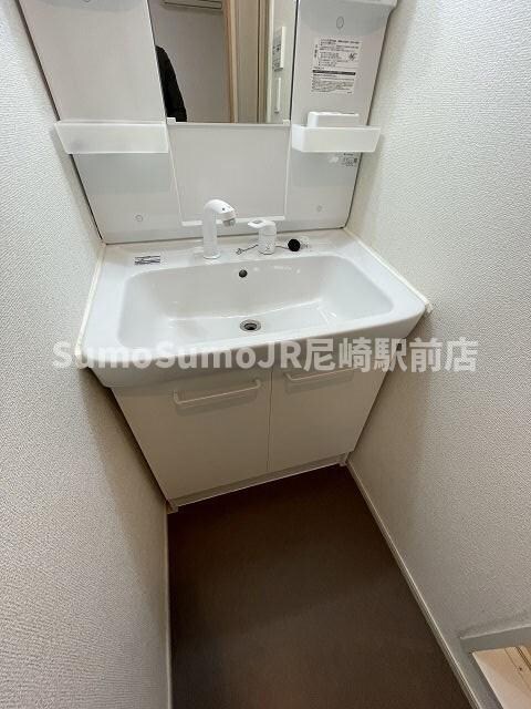 物件内観写真22　(使いやすい独立洗面台です)