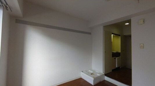 物件内観写真7　(落ち着いた色調の寝室です)