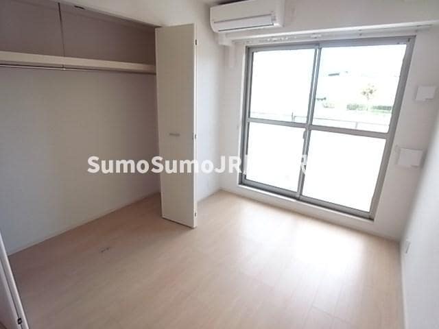 物件内観写真5　(ゆとりの広さです)