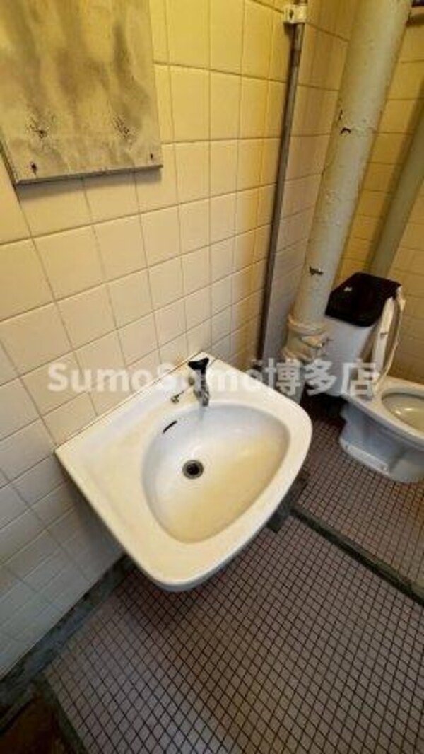 洗面・脱衣所(忙しい朝には欠かせない洗面所です)