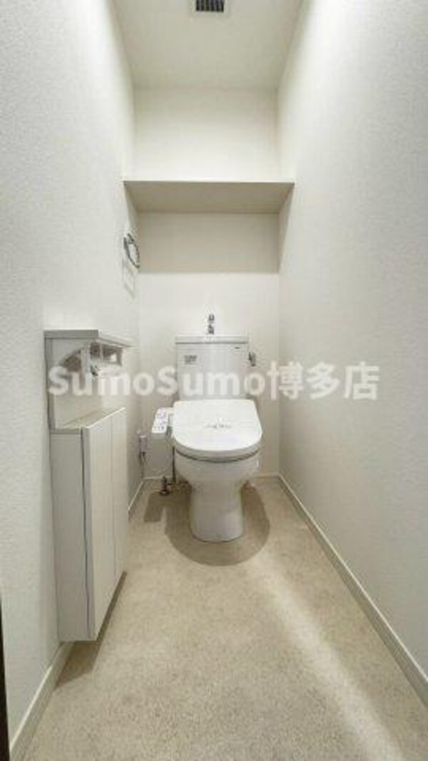 トイレ(コンパクトで使いやすいトイレです)