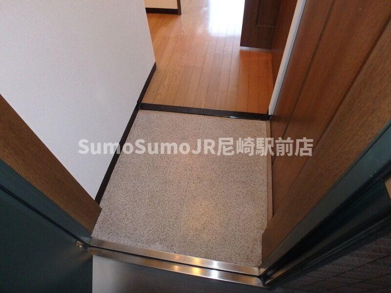 物件内観写真5　(玄関です)