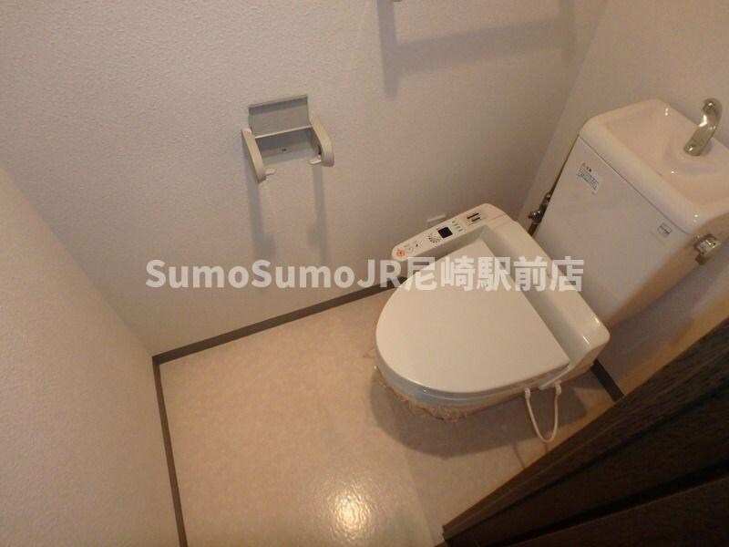 物件内観写真10　(コンパクトで使いやすいトイレです)