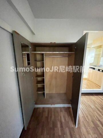 物件内観写真24　(大きなスペースがあり、収納には困りません)