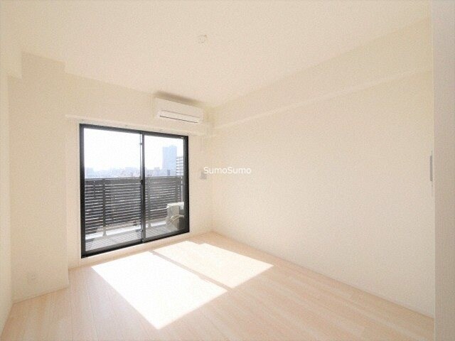 物件内観写真5　(おしゃれなリビングです)