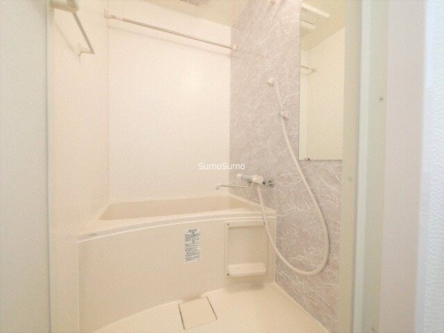 物件内観写真8　(ゆったり過ごせるお風呂です)