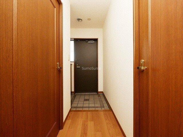 物件内観写真5　(毎日通る玄関はこちらです)