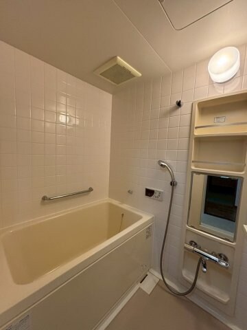 物件内観写真8　(お風呂です)