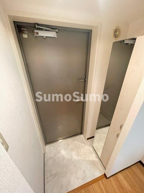 玄関(毎日通る玄関はこちらです)