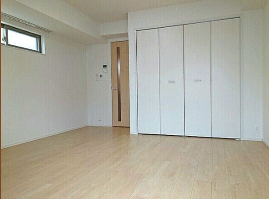 物件内観写真5　(ゆとりの広さです)