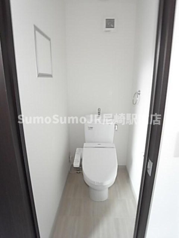 トイレ(シンプルで使いやすいトイレです)