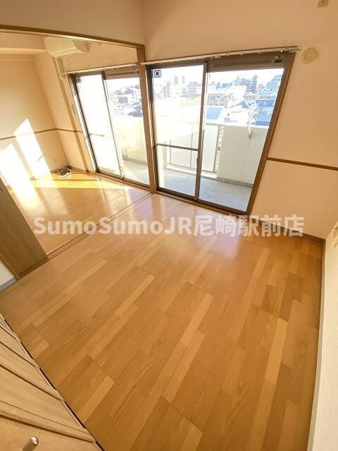 物件内観写真17　(ゆったり過ごせるリビングです)