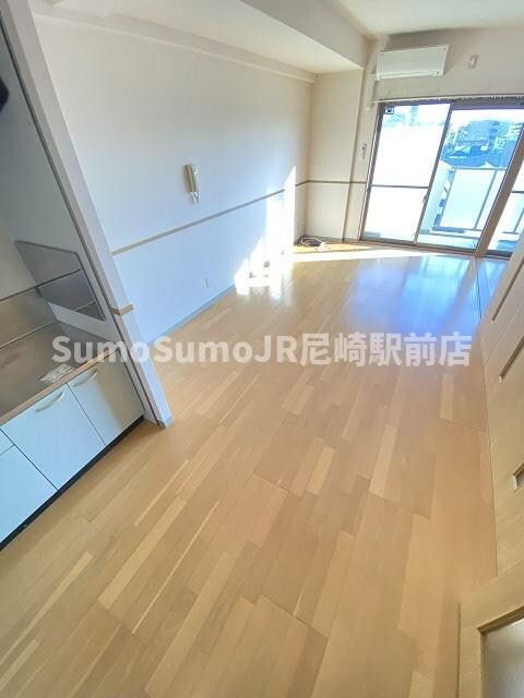 物件内観写真18　(使い勝手のいい寝室です)