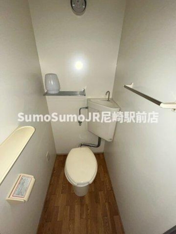 トイレ(コンパクトで使いやすいトイレです)
