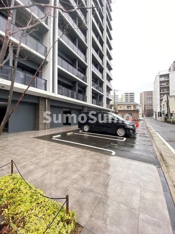 物件外観写真2　(駐車場があります)