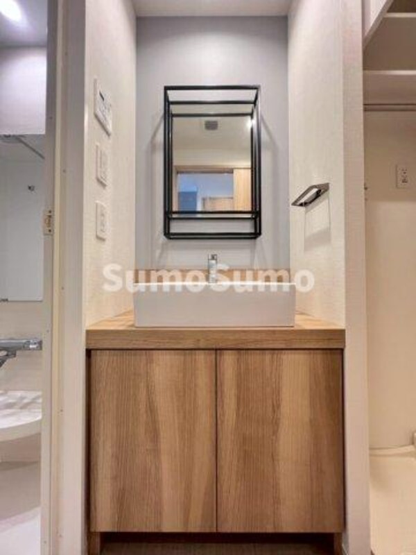 独立洗面台