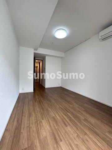 物件内観写真6　(リビングです)