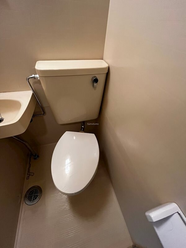 物件内観写真9　(トイレも気になるポイント)