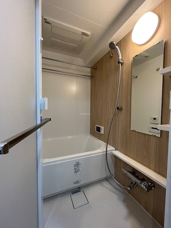 物件内観写真8　(きれいなお風呂です)