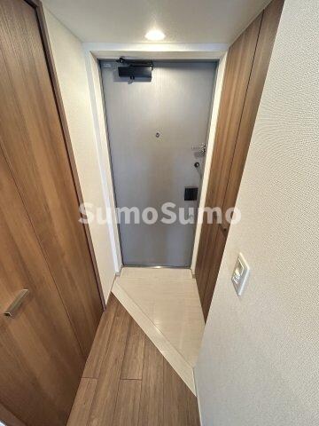 物件内観写真5　(シンプルで使いやすい玄関です)