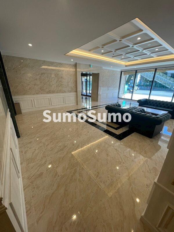 物件外観写真3　(ロビーです)