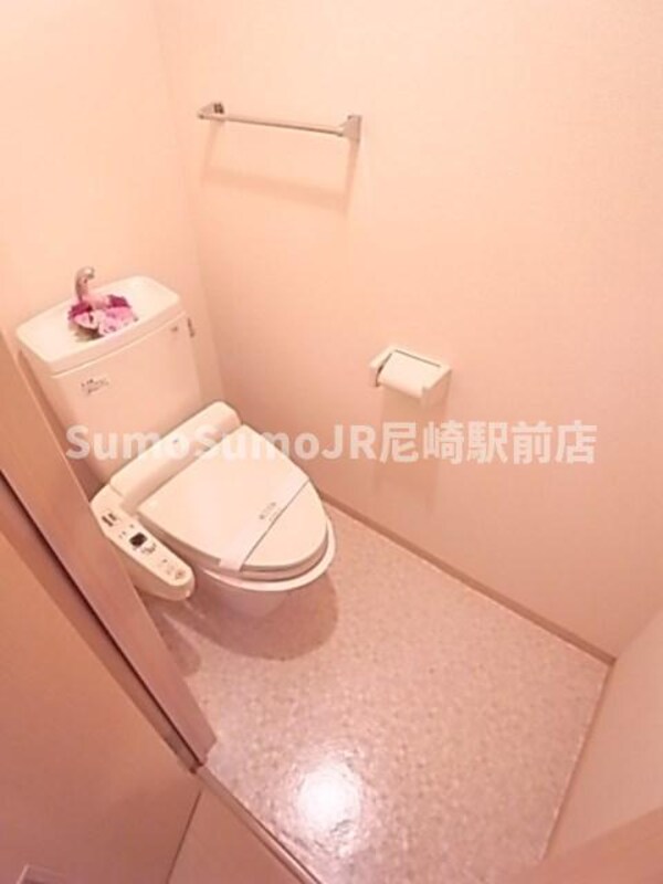 トイレ(ゆったりとした空間のトイレです)