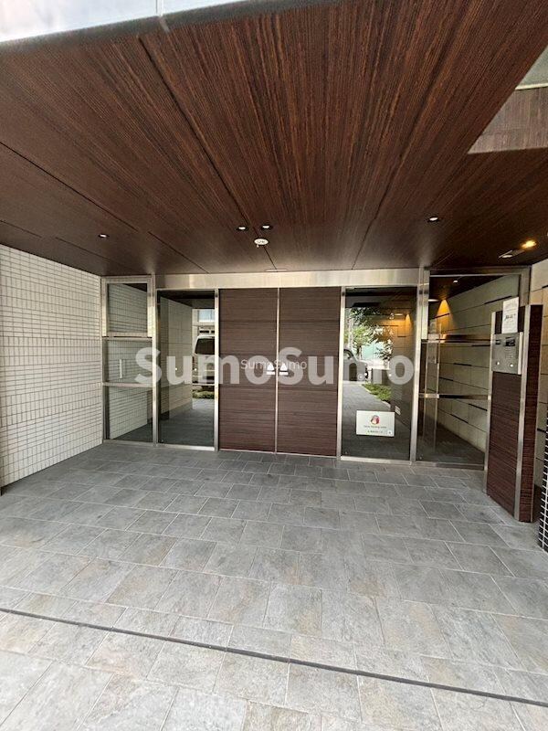 物件外観写真2　(毎日通るエントランスはこのようになっています)