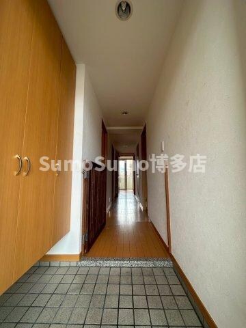 物件内観写真4　(きれいな玄関です)