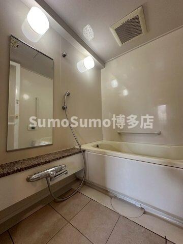 物件内観写真8　(日々の暮らしに欠かせないお風呂です)