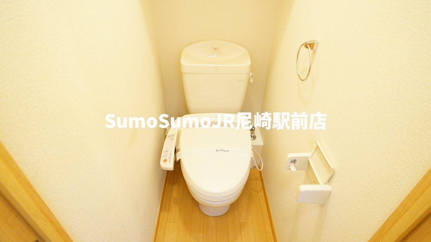 物件内観写真5　(清潔感のあるトイレです)