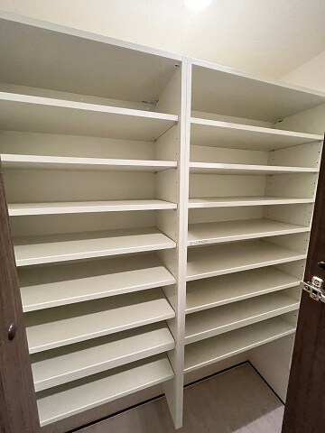 物件内観写真20　(収納のためのスペースです)