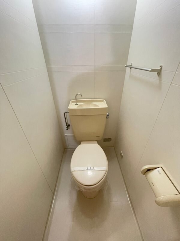 物件内観写真12　(落ち着いたトイレです)