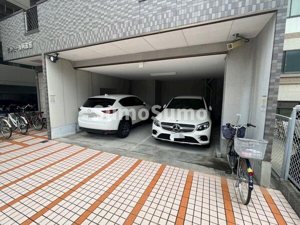 駐車場(駐車場です)