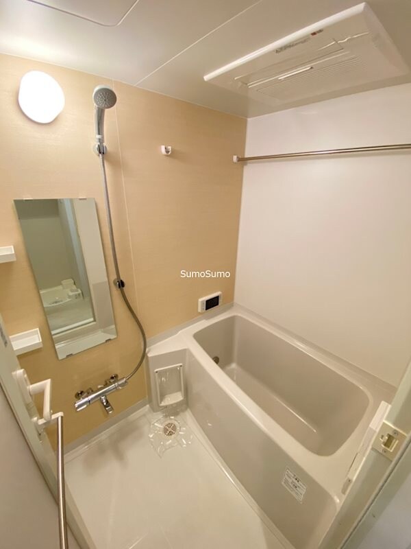 物件内観写真8　(落ち着いた空間のお風呂です)