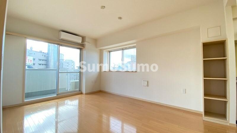 物件内観写真4　(リビングです)