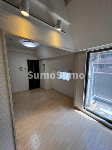 物件内観写真3　(おしゃれなリビングです)