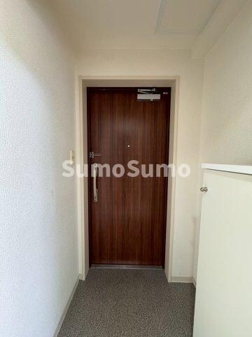 物件内観写真11　(収納もある玄関です)