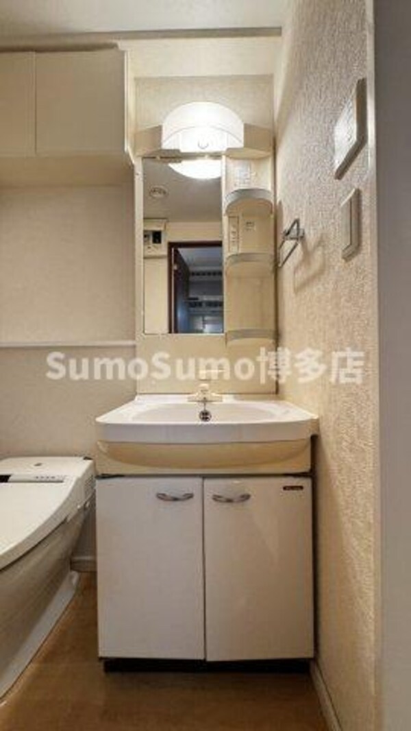 洗面・脱衣所(明るい洗面所です)