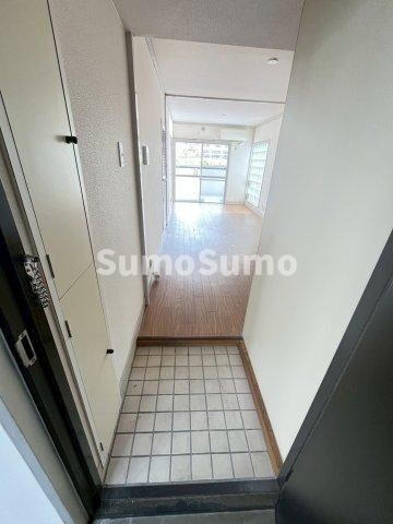 物件内観写真4　(シンプルで使いやすい玄関です)