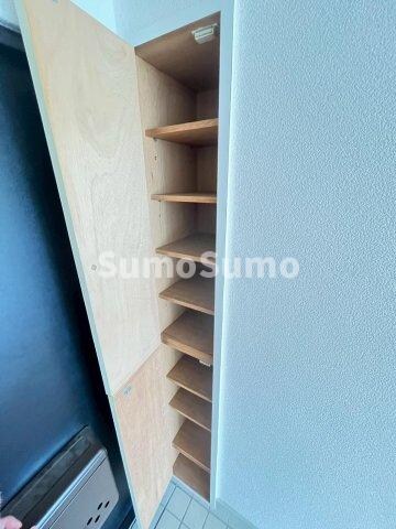 物件内観写真20　(便利な収納スペースです)