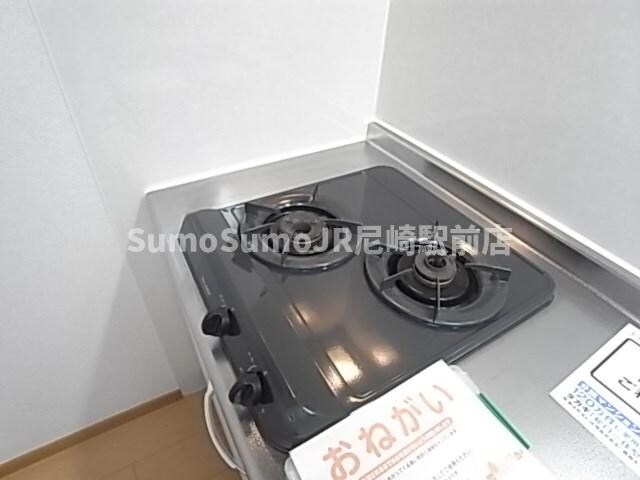 物件内観写真16　(コンパクトなキッチンで掃除もラクラク)